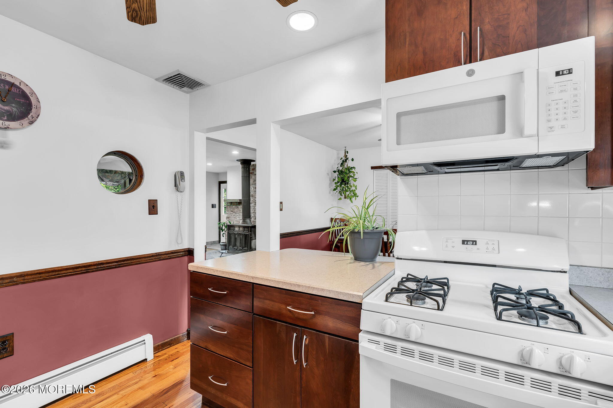 43 Railroad Avenue Beachwood NJ 08722