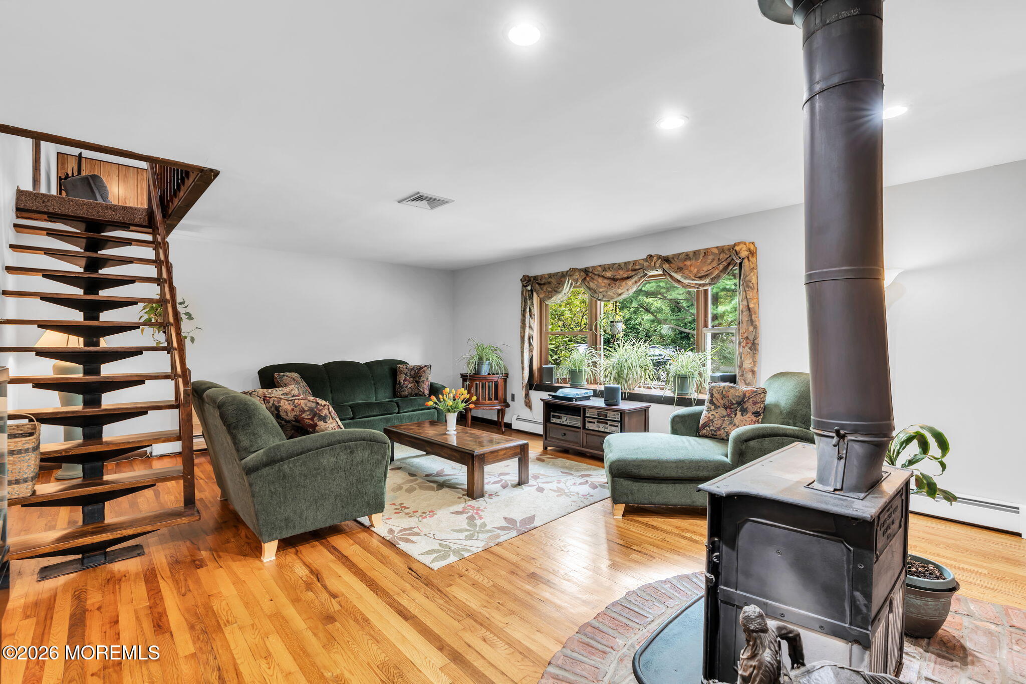43 Railroad Avenue Beachwood NJ 08722