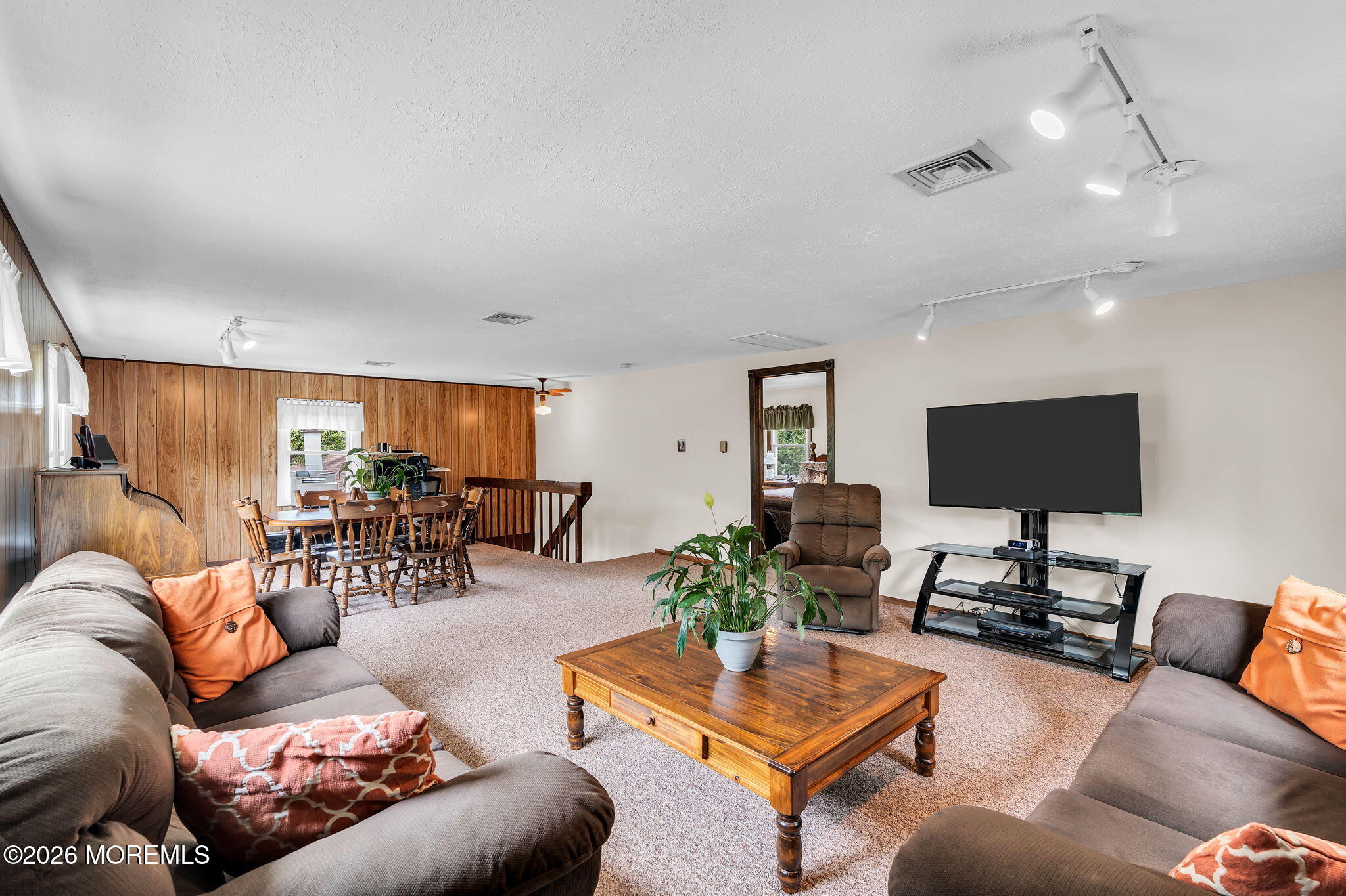 43 Railroad Avenue Beachwood NJ 08722