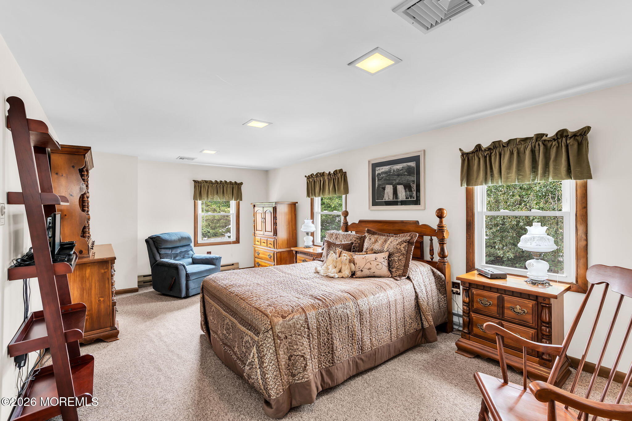 43 Railroad Avenue Beachwood NJ 08722