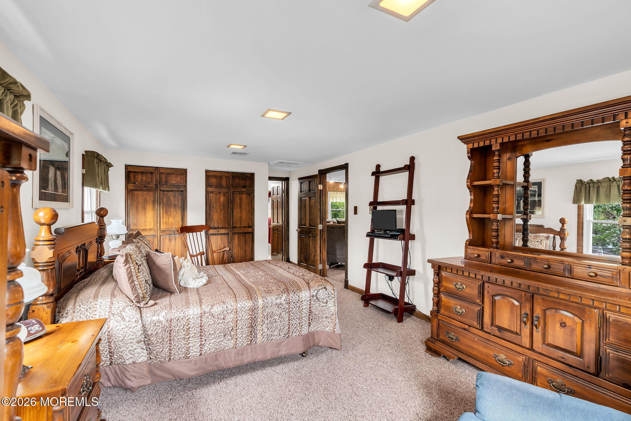 43 Railroad Avenue Beachwood NJ 08722