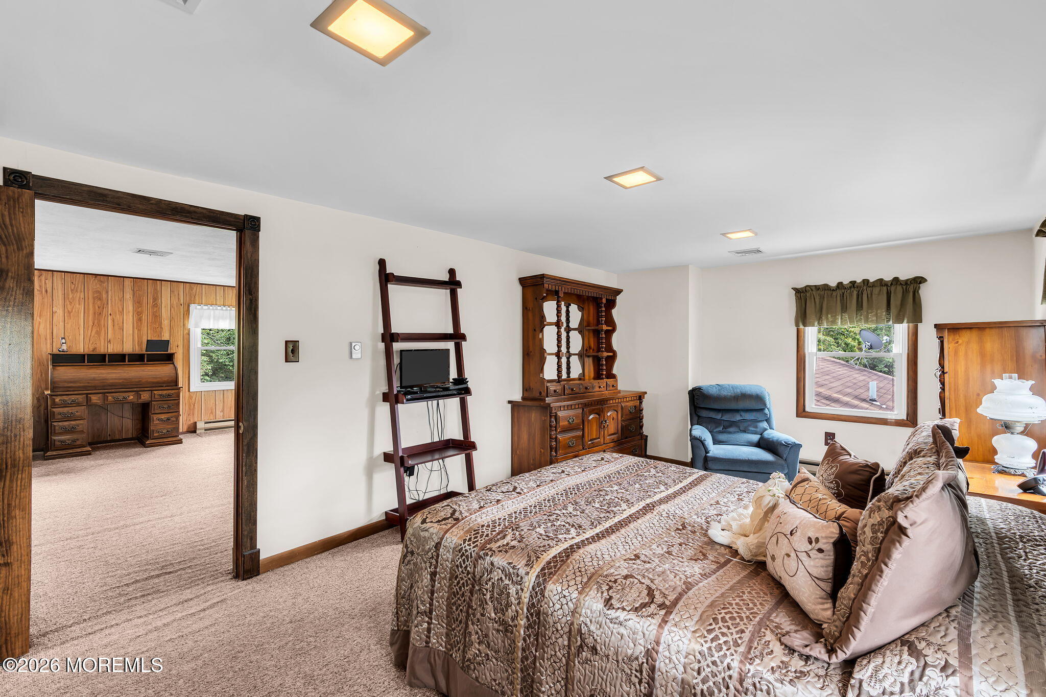 43 Railroad Avenue Beachwood NJ 08722