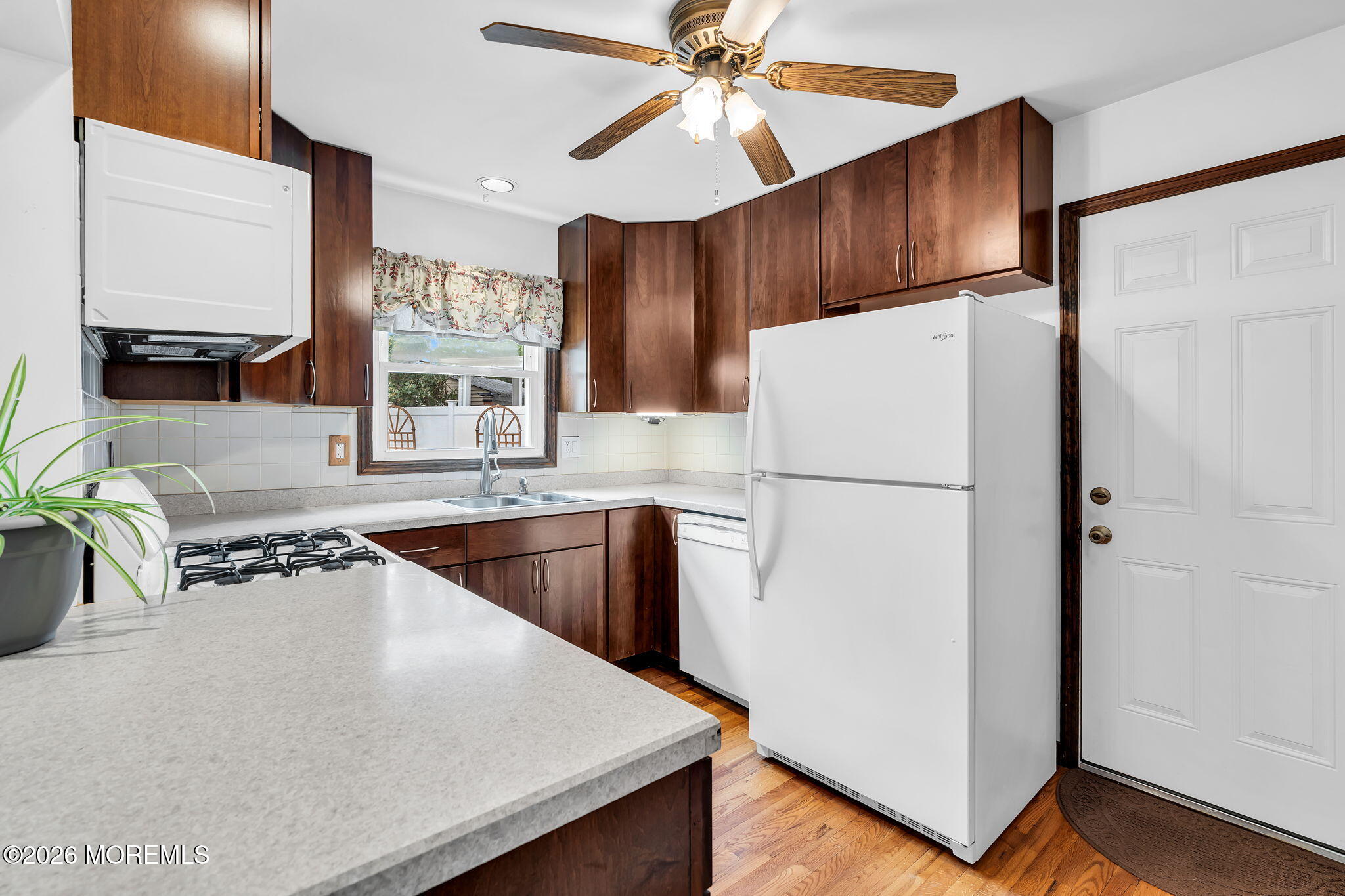 43 Railroad Avenue Beachwood NJ 08722