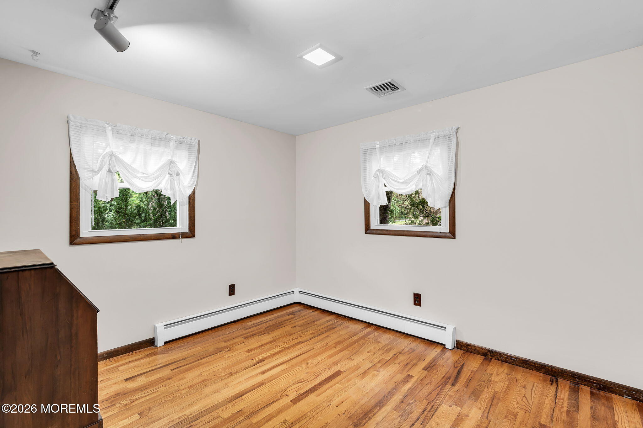 43 Railroad Avenue Beachwood NJ 08722