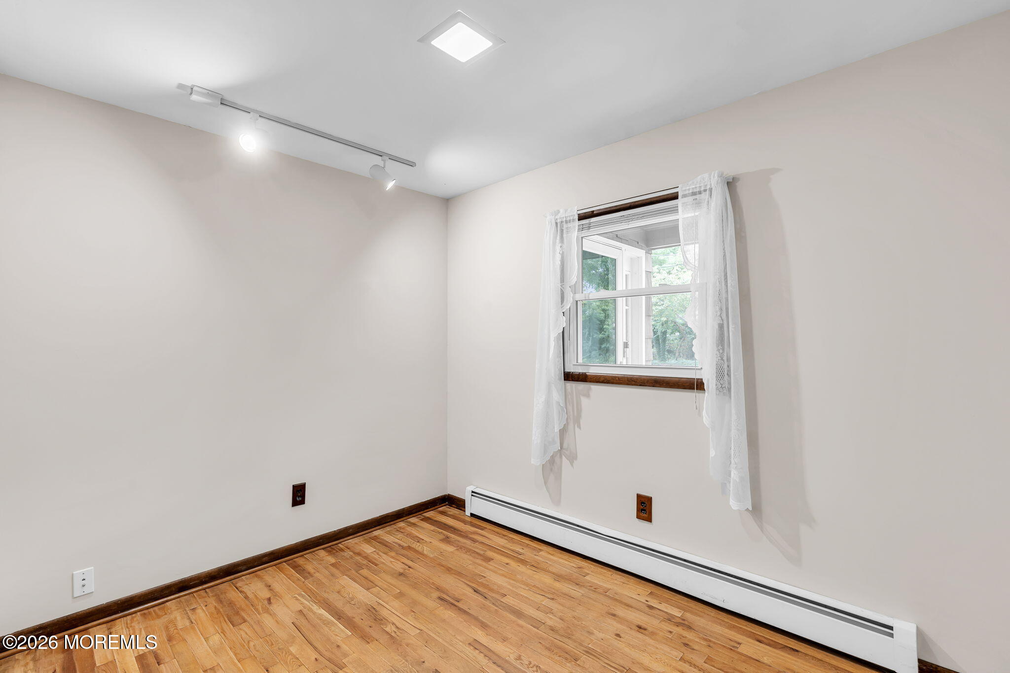 43 Railroad Avenue Beachwood NJ 08722