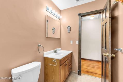 43 Railroad Avenue Beachwood NJ 08722