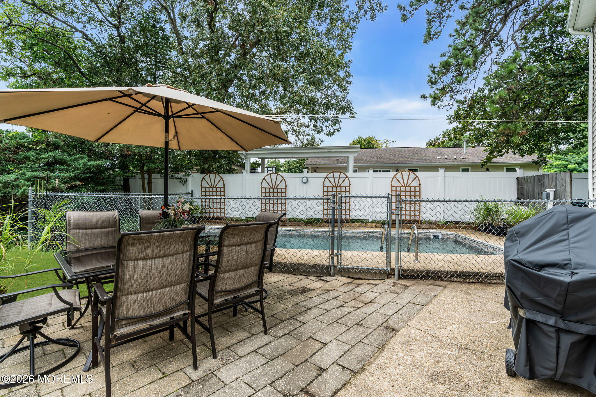 43 Railroad Avenue Beachwood NJ 08722