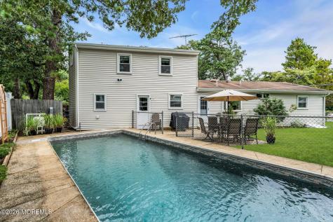 43 Railroad Avenue Beachwood NJ 08722