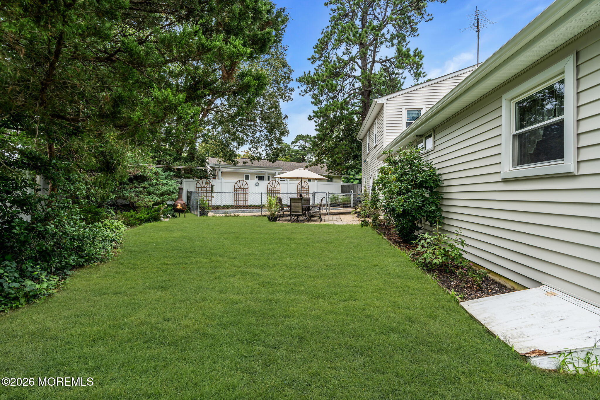 43 Railroad Avenue Beachwood NJ 08722