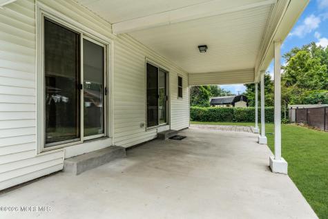 733 Harmony Road North Middletown NJ 07748