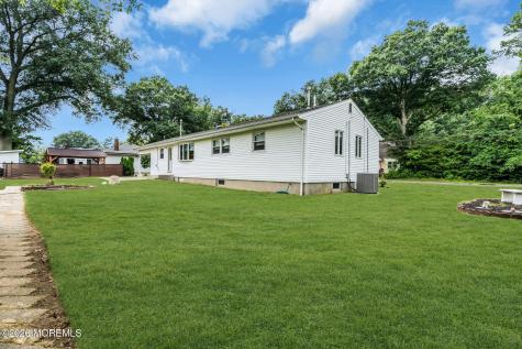 733 Harmony Road North Middletown NJ 07748