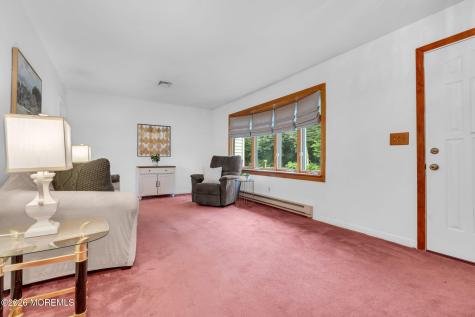 733 Harmony Road North Middletown NJ 07748