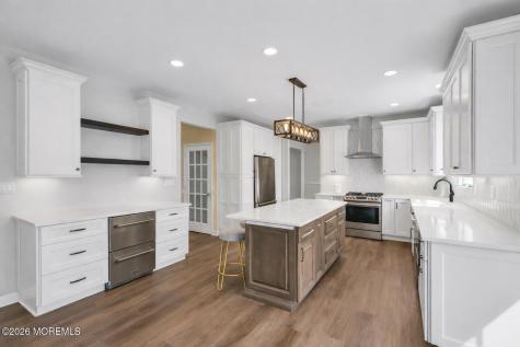 8 Cabin Brook Crescent Crest Manchester NJ 08759