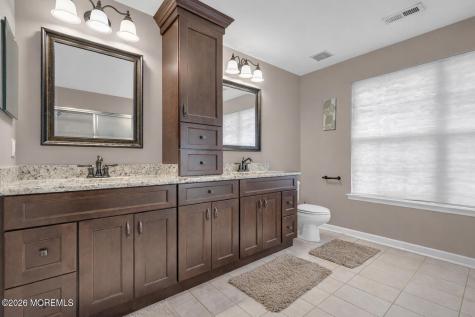 8 Cabin Brook Crescent Crest Manchester NJ 08759