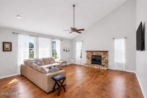 8 Cabin Brook Crescent Crest Manchester NJ 08759