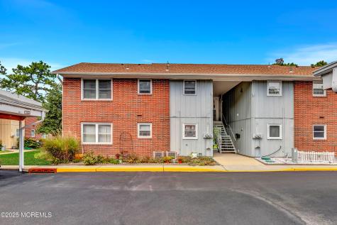 39M Cambridge Court Lakewood NJ 08701