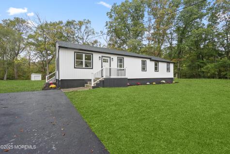 393 E Millstream Road Cream Ridge NJ 08514