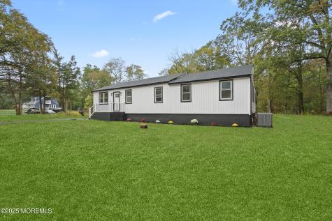 393 E Millstream Road Cream Ridge NJ 08514