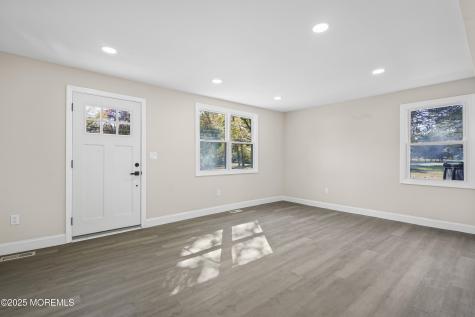393 E Millstream Road Cream Ridge NJ 08514