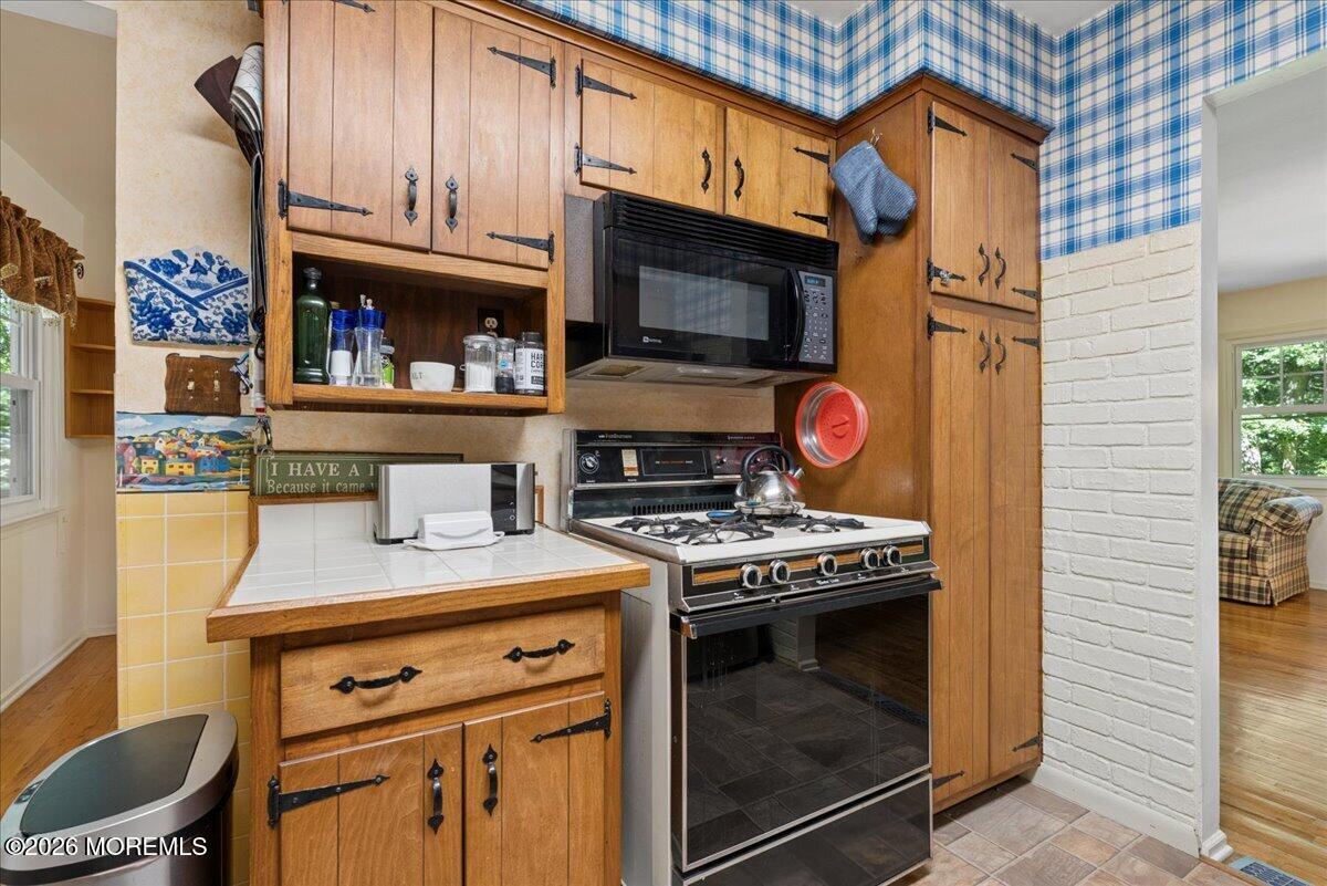 16 Coventry Court Manalapan NJ 07726