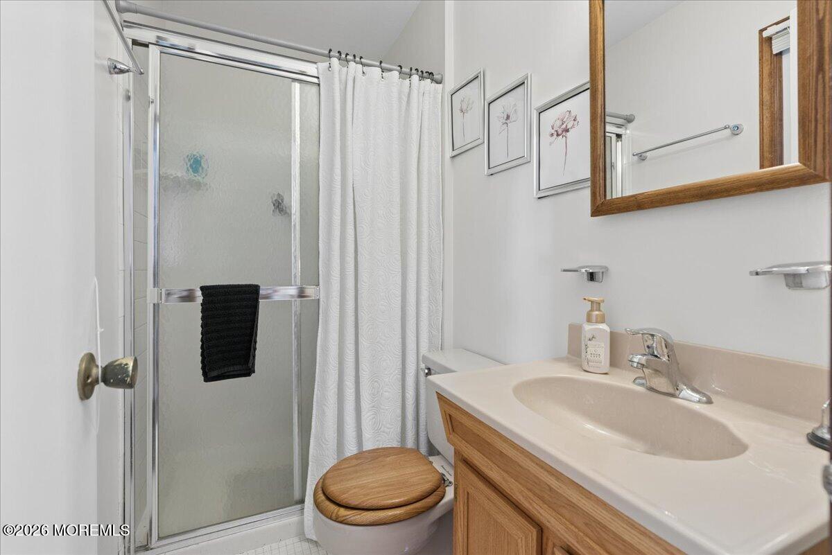 16 Coventry Court Manalapan NJ 07726