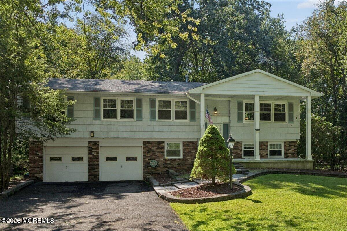 16 Coventry Court Manalapan NJ 07726