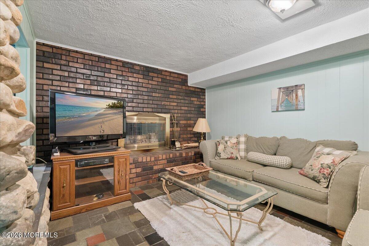 16 Coventry Court Manalapan NJ 07726
