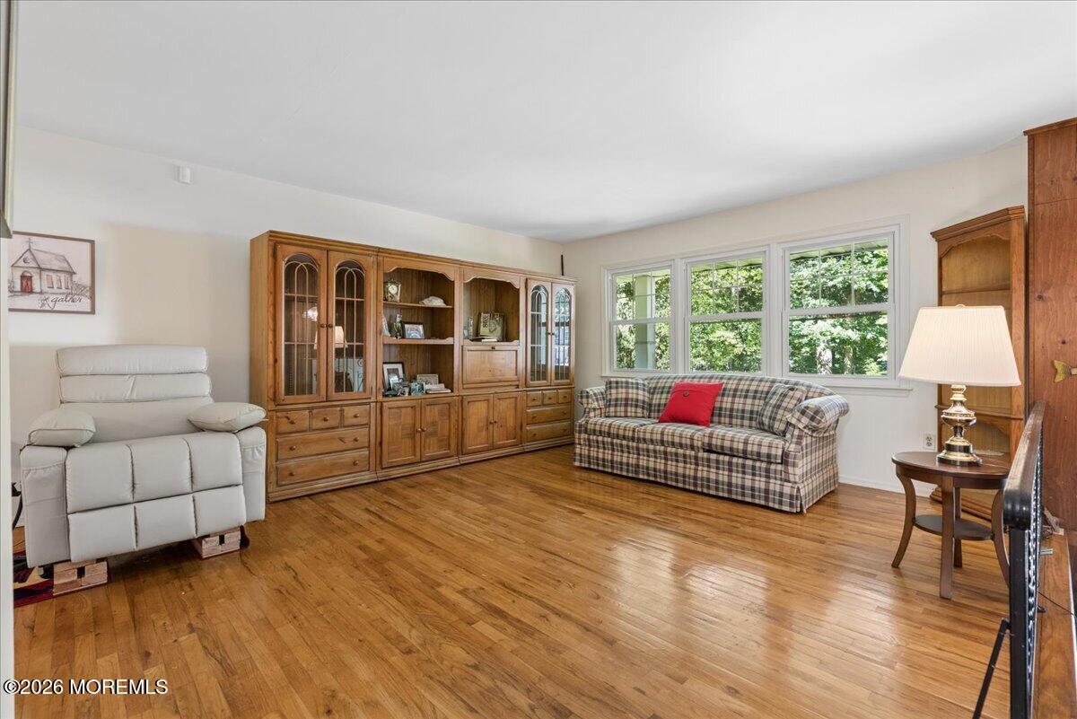 16 Coventry Court Manalapan NJ 07726
