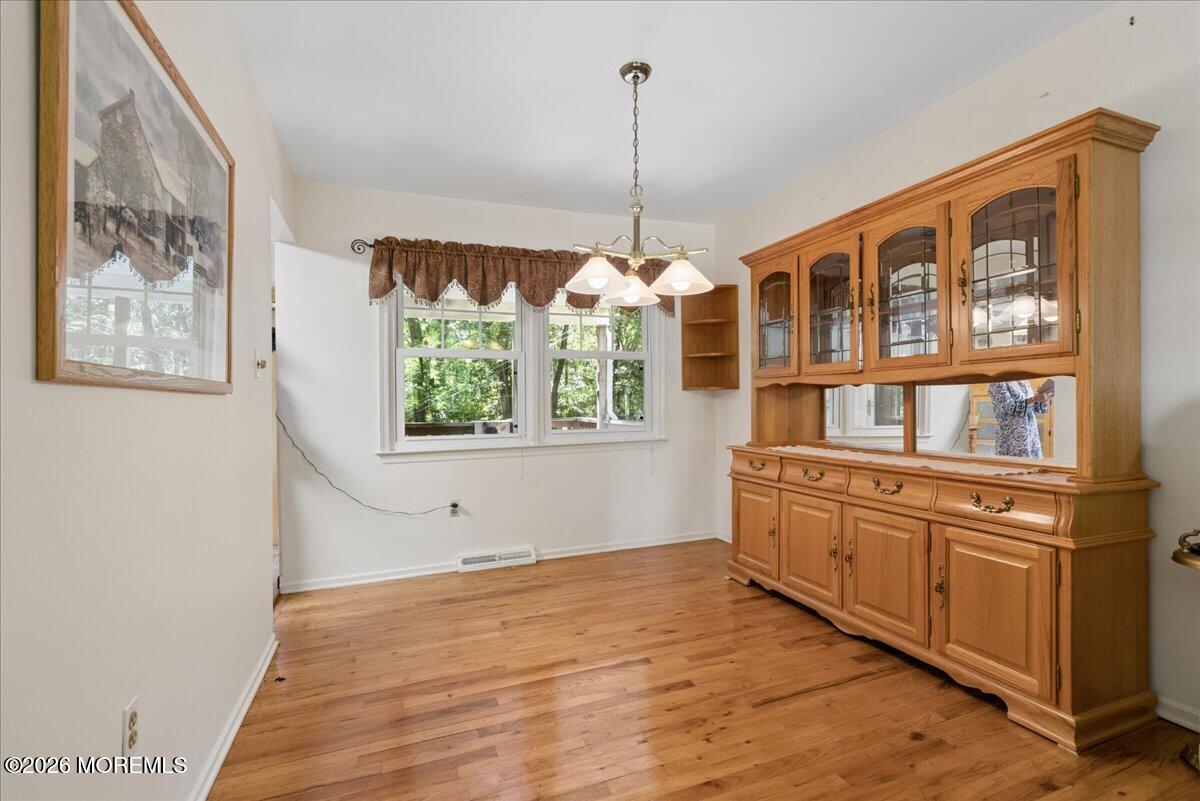 16 Coventry Court Manalapan NJ 07726