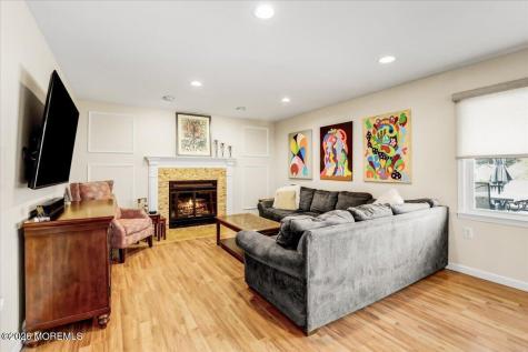 29 Nashua Drive Marlboro NJ 07746