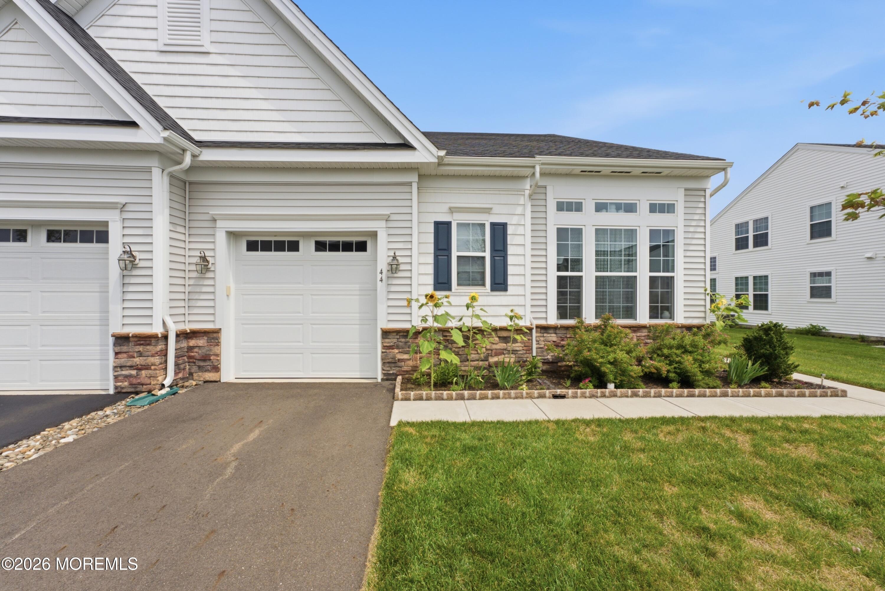 44 Aqueduct Boulevard New Egypt NJ 08533