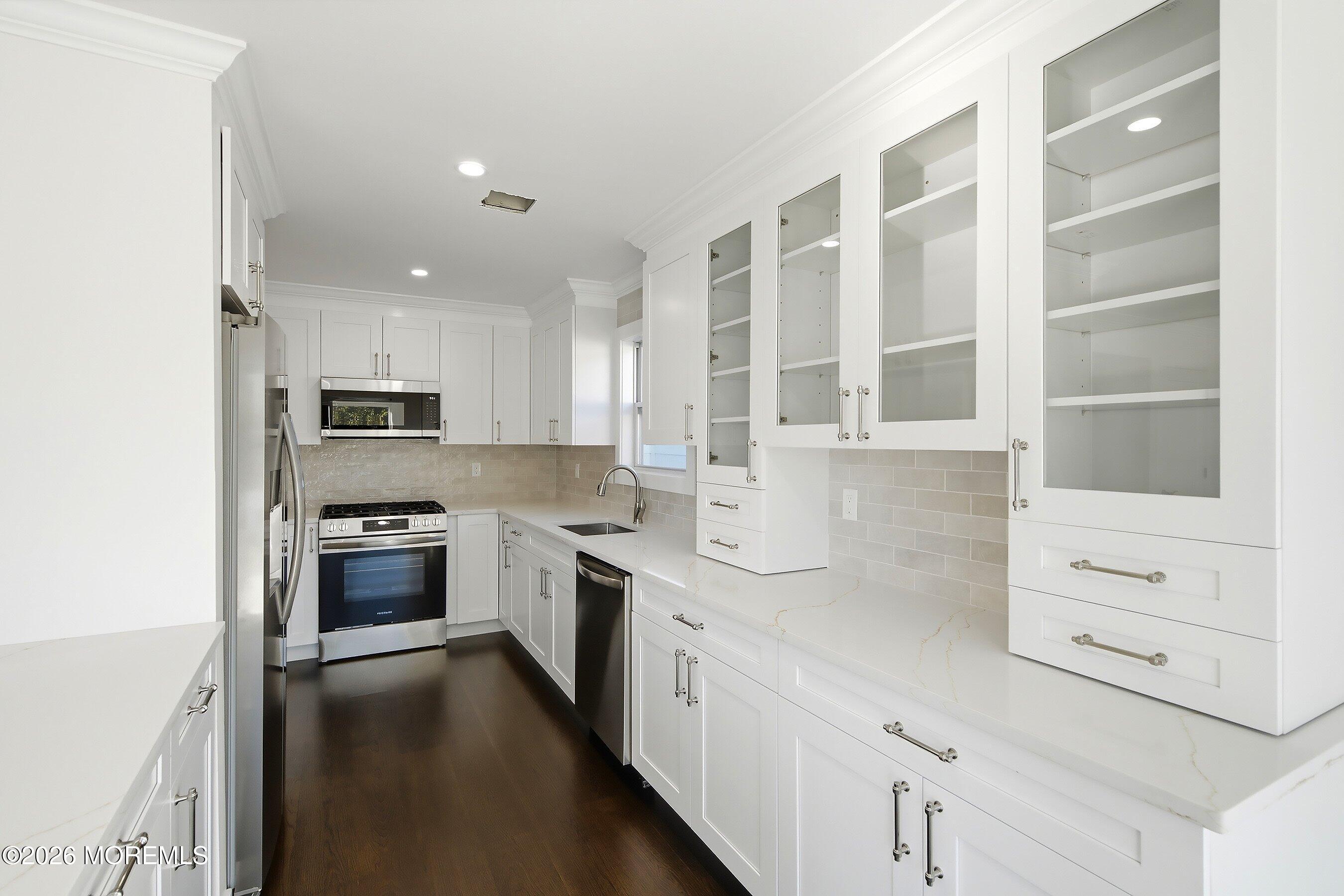 31 Dolphin Circle W Bayville NJ 08721