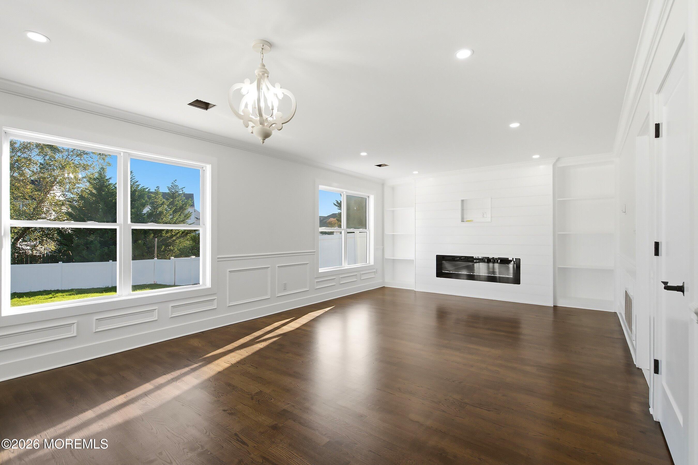 31 Dolphin Circle W Bayville NJ 08721