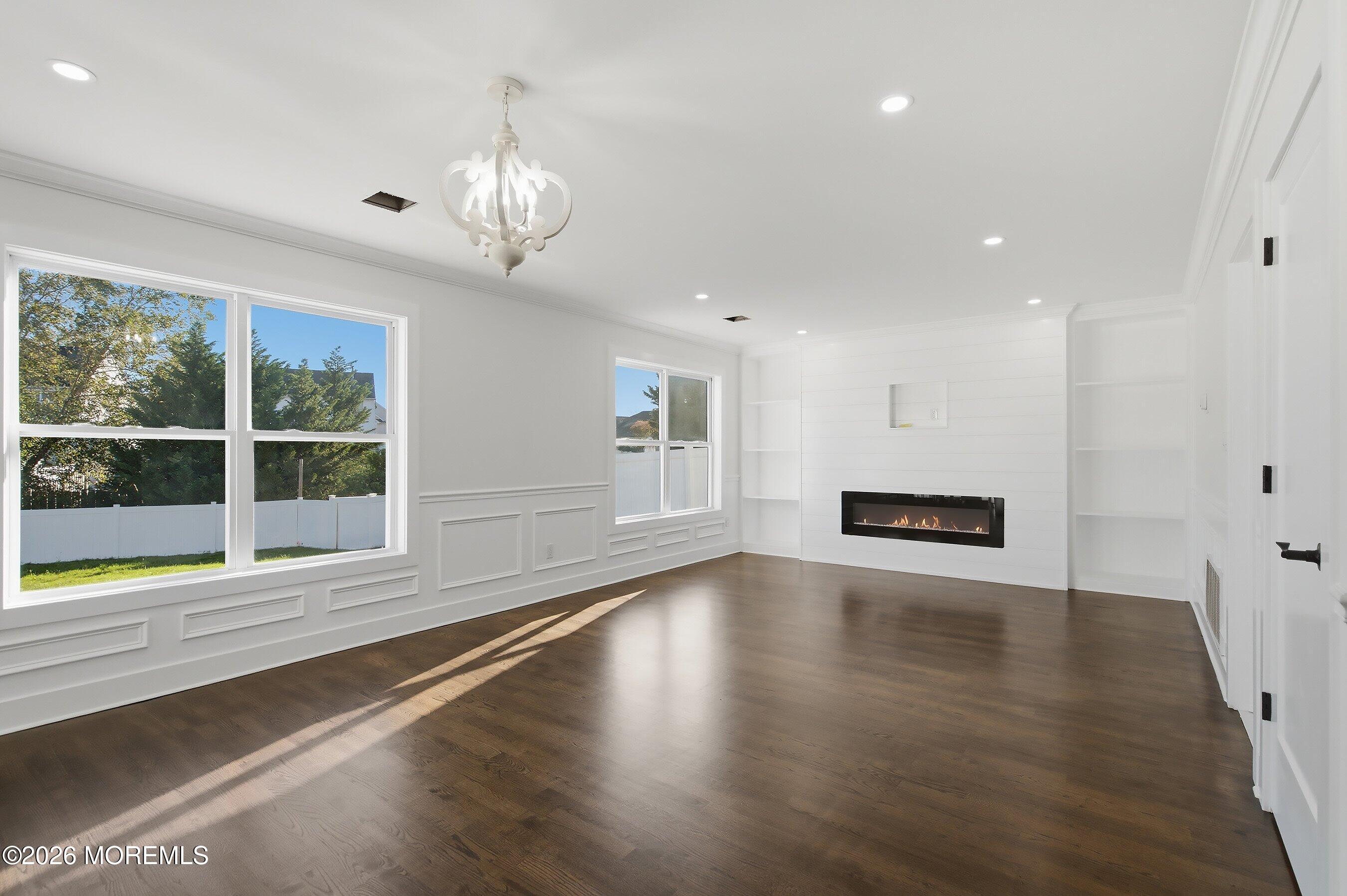 31 Dolphin Circle W Bayville NJ 08721
