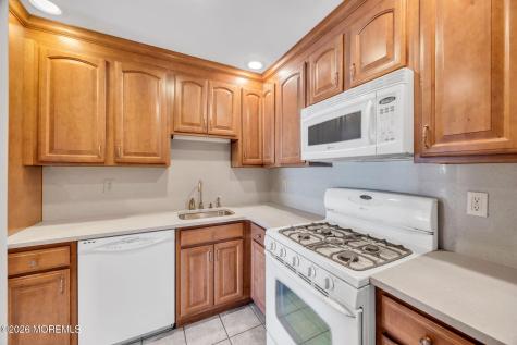 1 Chelsea Court Parlin NJ 08859