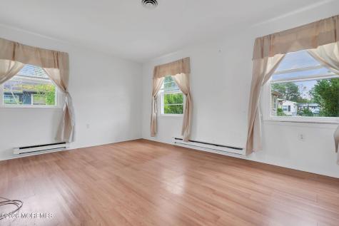 13 Orchard Drive Whiting NJ 08759