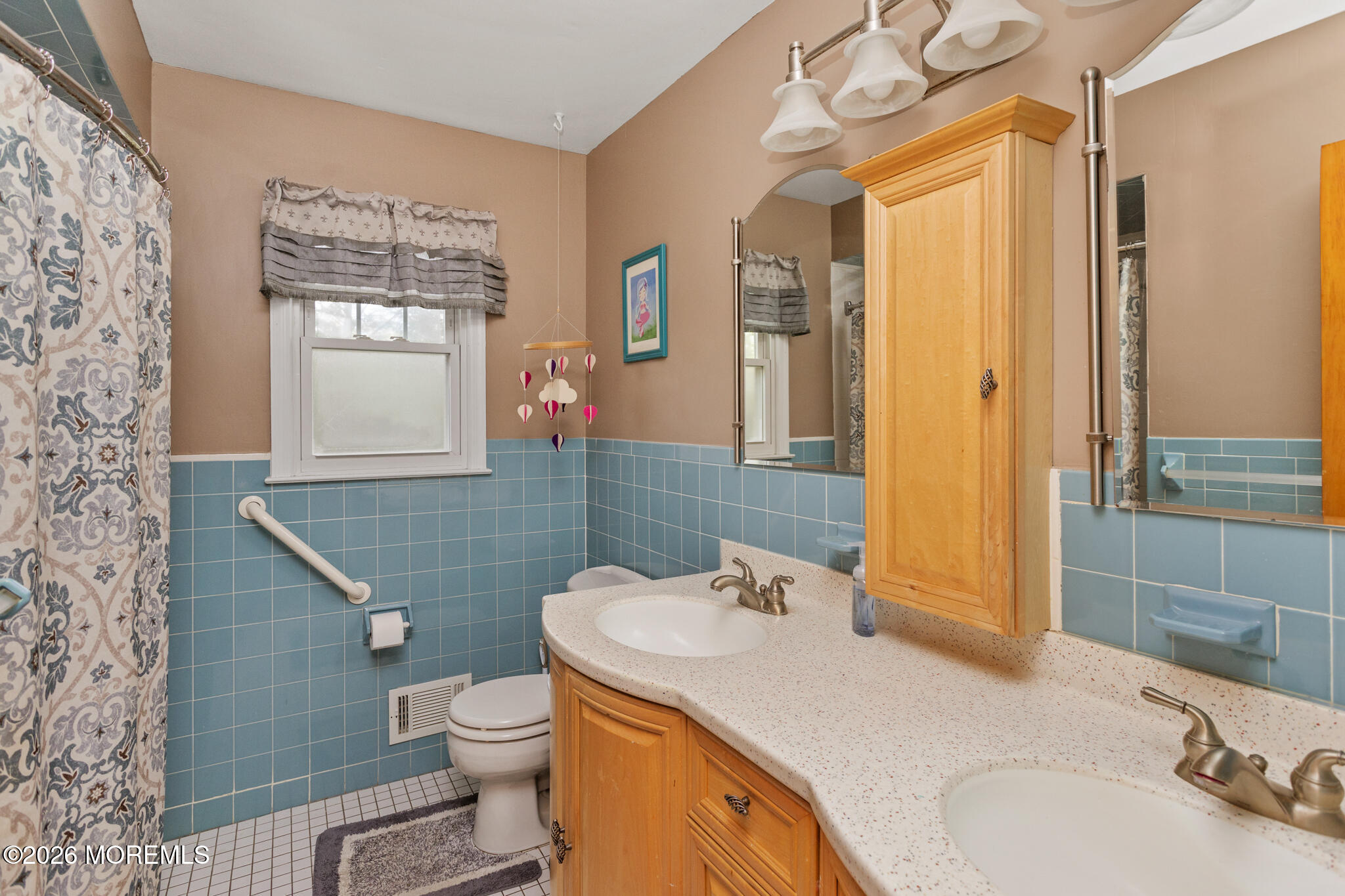 16 Twain Drive Allentown NJ 08501