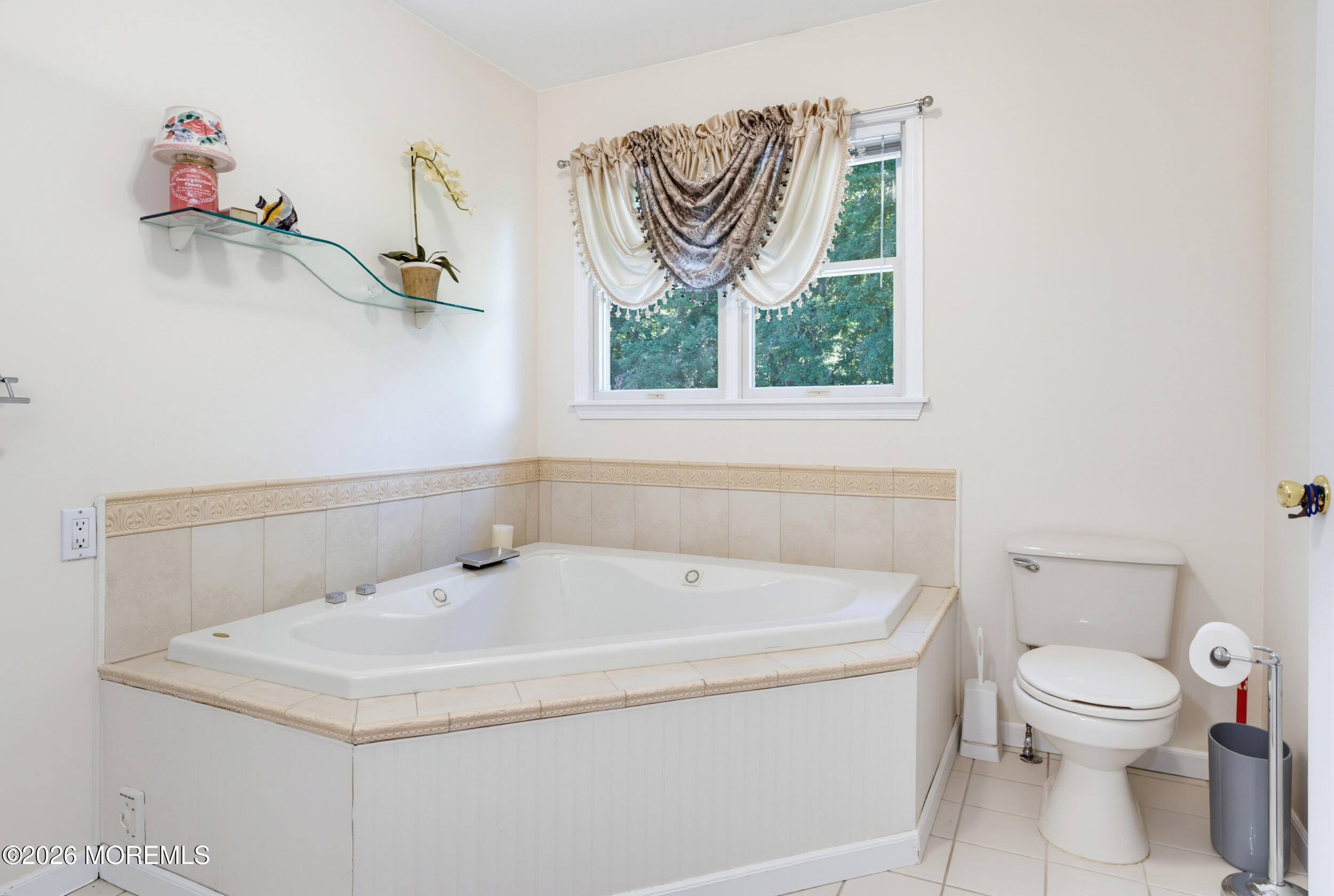 11 Camelot Drive Monroe NJ 08831