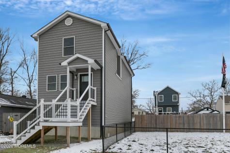 723 Monmouth Parkway North Middletown NJ 07748
