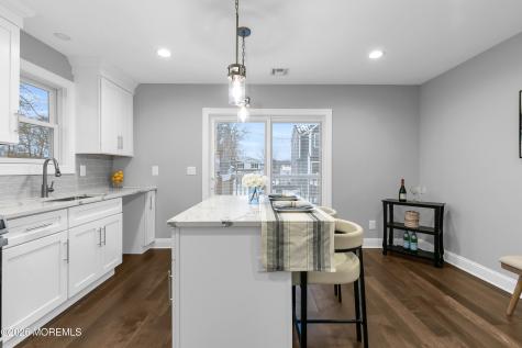 723 Monmouth Parkway North Middletown NJ 07748
