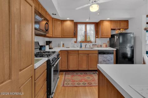 78 Nautilus Street Beachwood NJ 08722