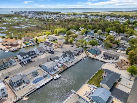 902 Meadow Lark Drive Lanoka Harbor NJ 08734