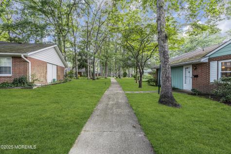 61 Buckingham Drive Lakewood NJ 08701