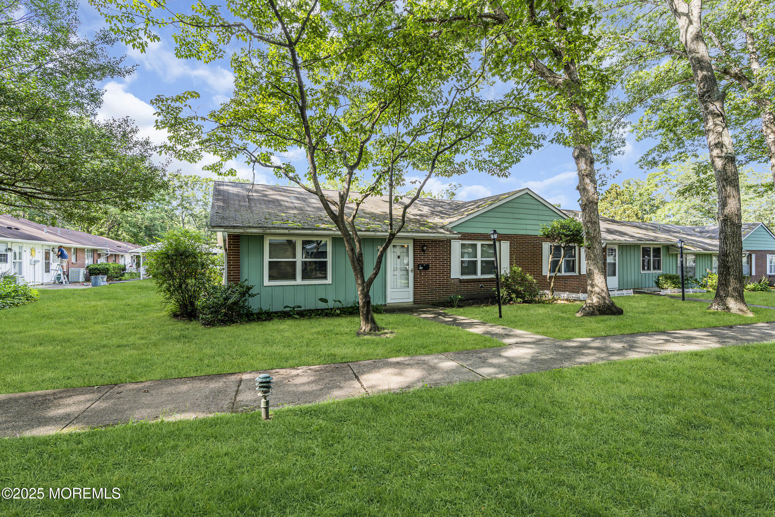 61 Buckingham Drive Lakewood NJ 08701