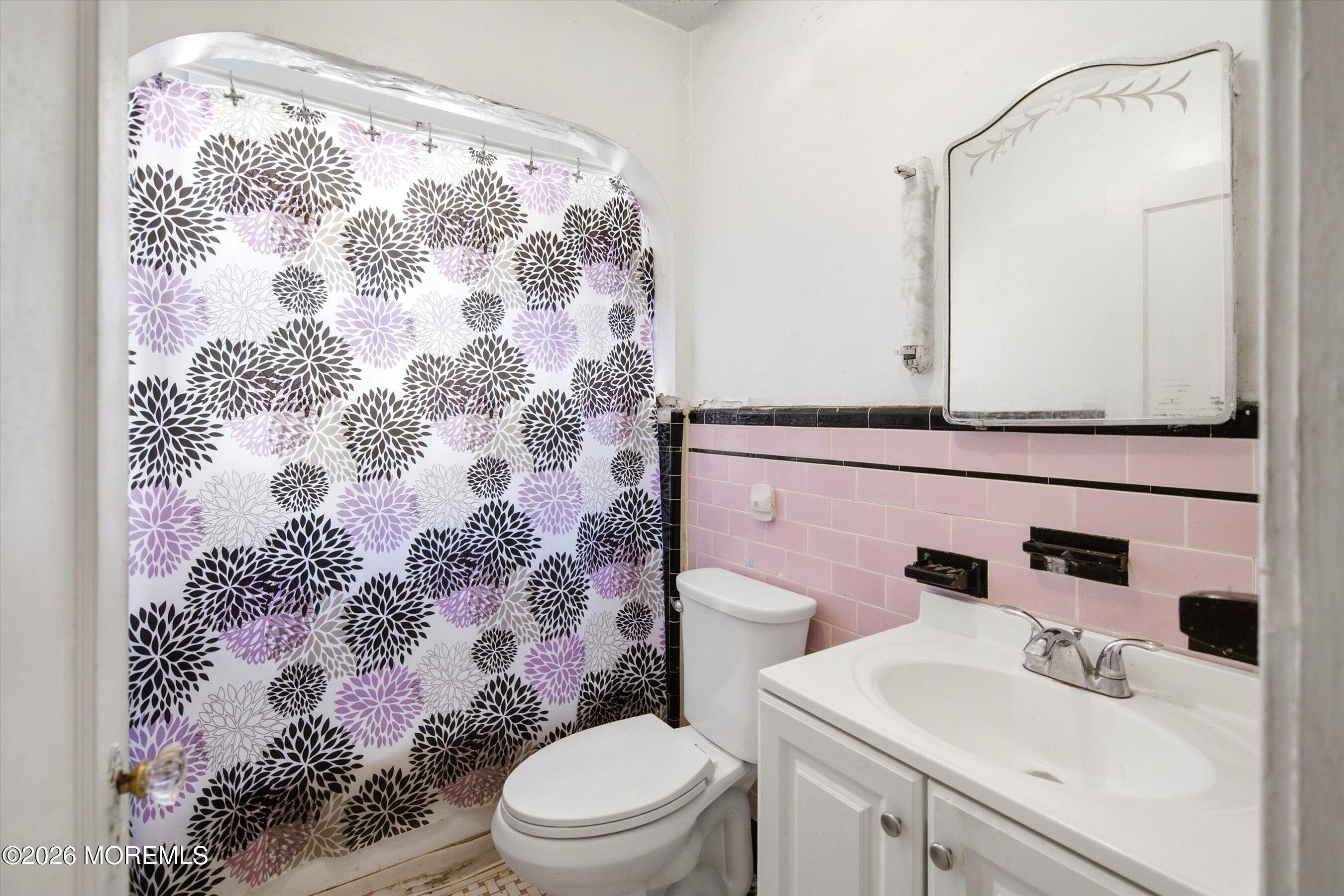 27 Windsor Court Neptune City NJ 07753