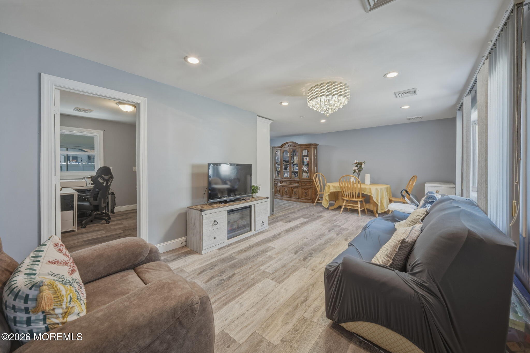 328 Mizzen Avenue Beachwood NJ 08722
