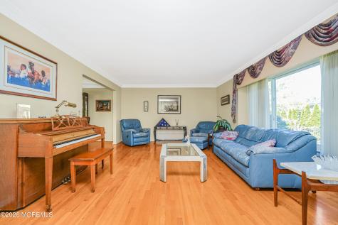 9 Braddock Street East Brunswick NJ 08816