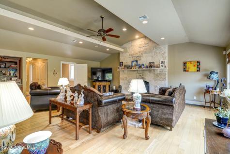 884 Breezy Oaks Drive Toms River NJ 08753