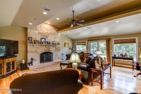 884 Breezy Oaks Drive Toms River NJ 08753