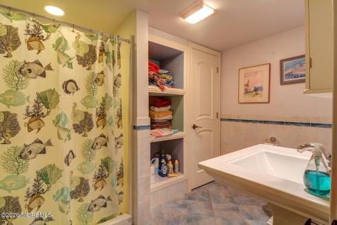 884 Breezy Oaks Drive Toms River NJ 08753